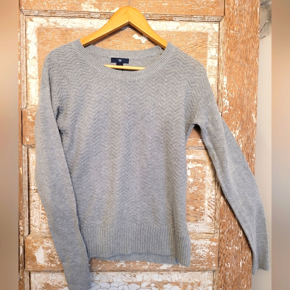 Gap Factory Grey Scoop Neck Sweater.  SIZE XS